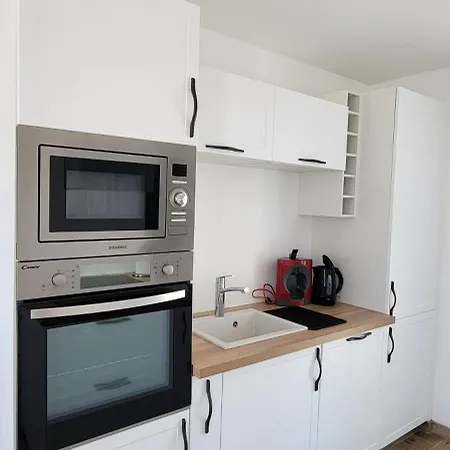 Petite Maison 3km De La Tatil Evi