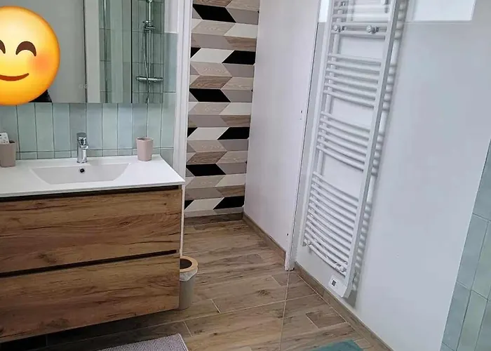 Petite Maison 3km De La *